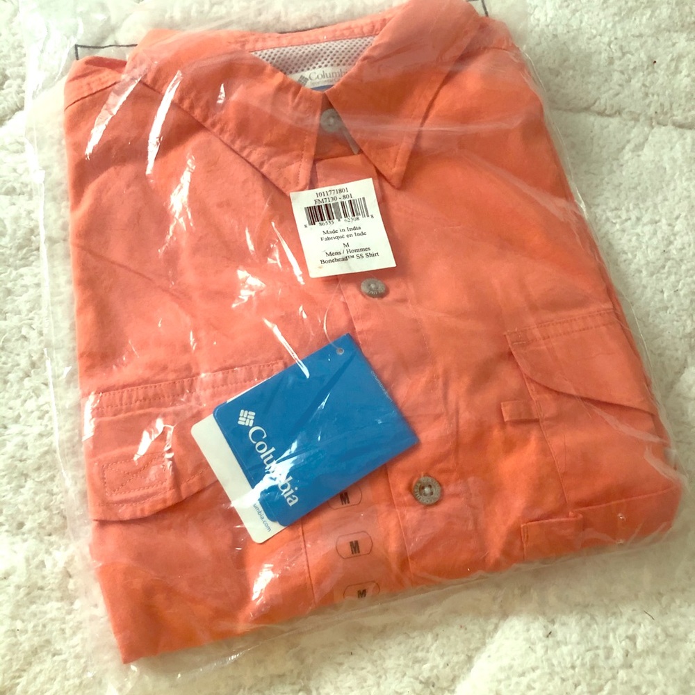 Medium Men’s Columbia short sleeve fishing shirt